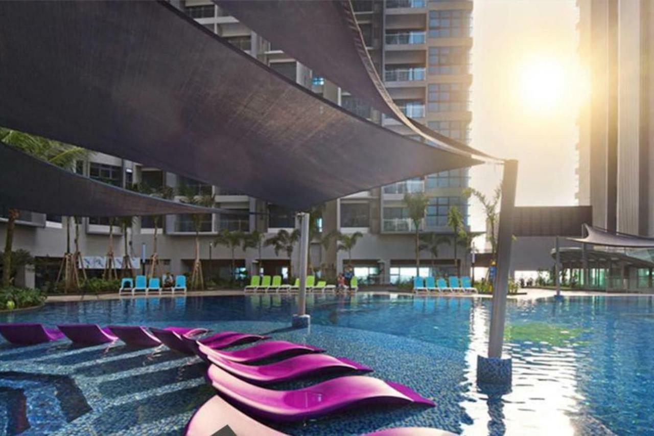 Ys Atlantis Residences Melaka - Pool View Buitenkant foto